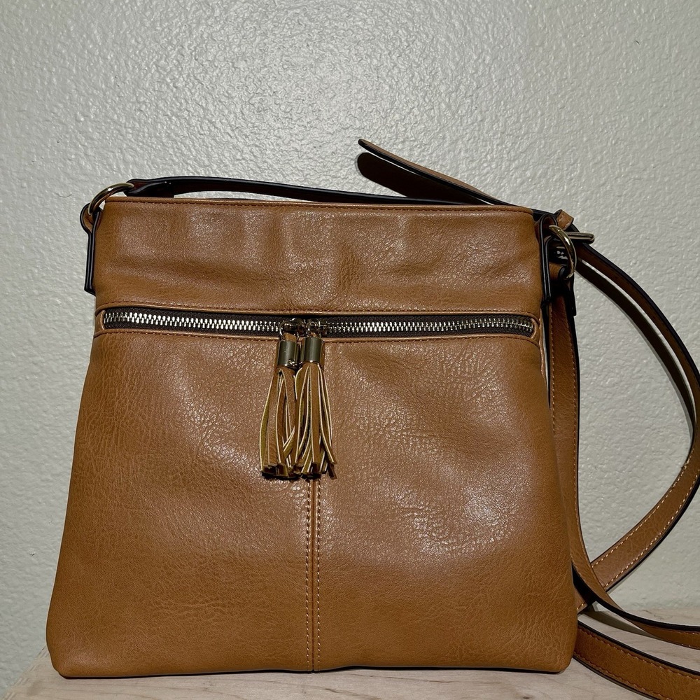 Crossbody Purse Faux Leather Brown Gold Tone Hardware Tassels Low Profile Boho